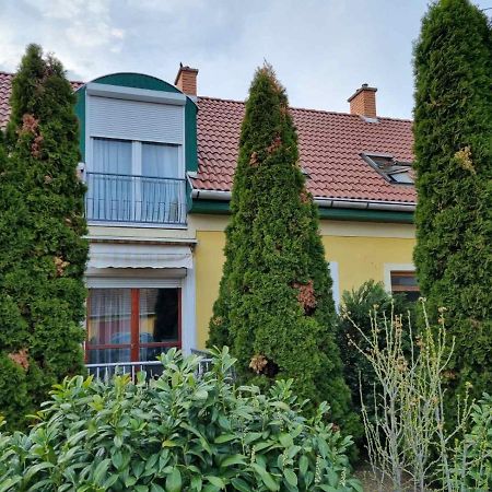 Koerteszirom Apartman Erlau Exterior foto